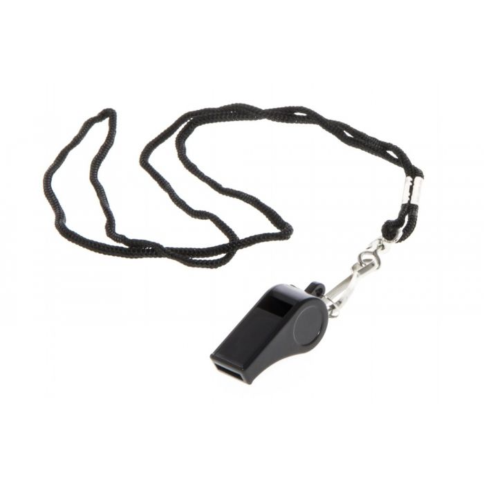 Atom Tuomarin pilli kaulanauhalla