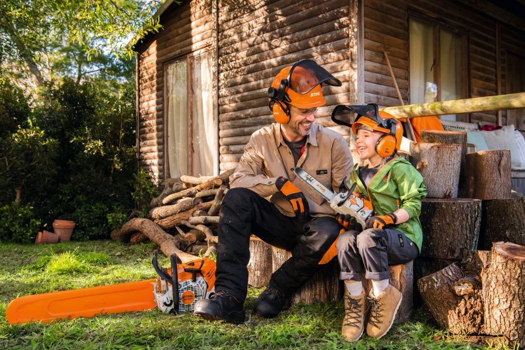 Stihl LEIKKIMOOTTORISAHA ​​PARISTOILLA